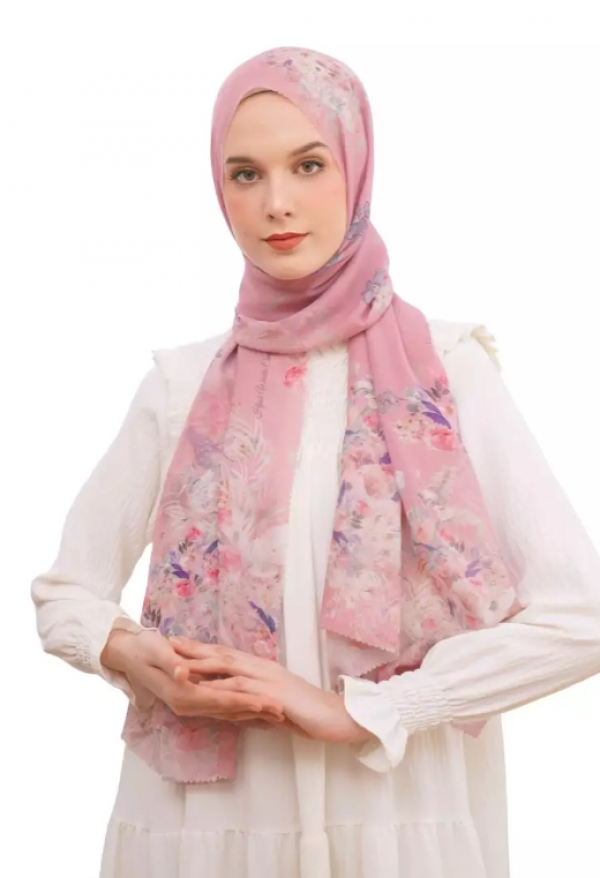 Hijab pashmina dengan motif bunga yang cantik